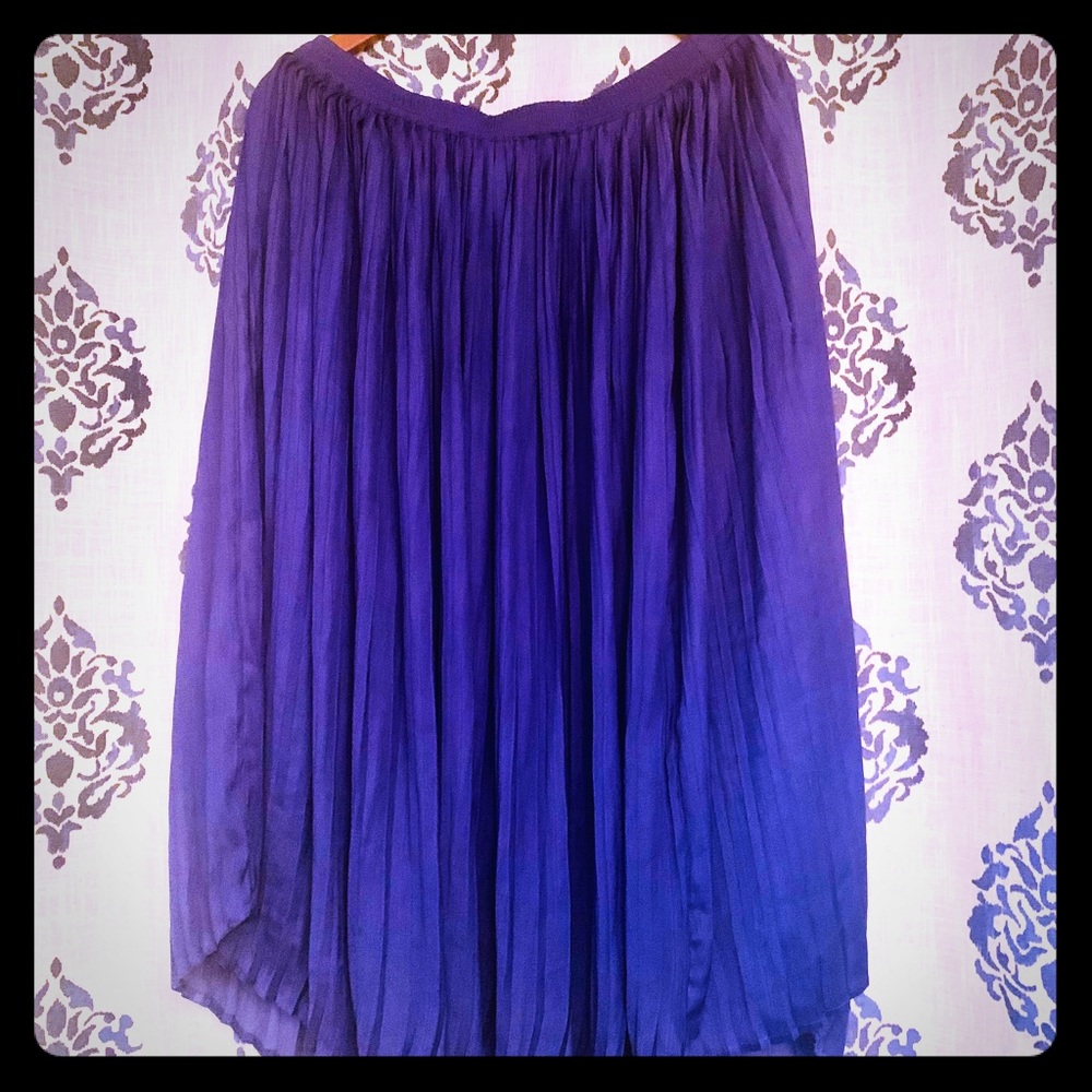 Vince Camuto pleated midi skirt